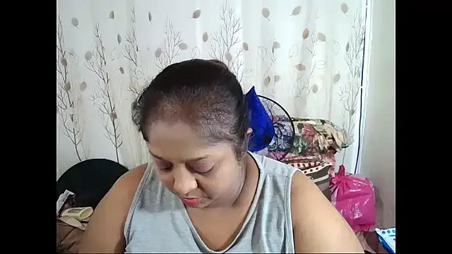 Indiantasha on StripChat