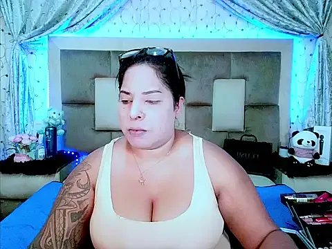 indiantopaz694u on StripChat