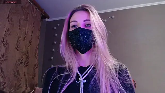 Iris_lave on StripChat