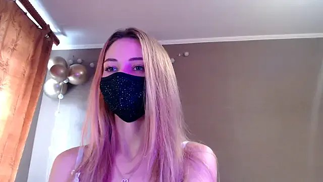 Iris_lave on StripChat