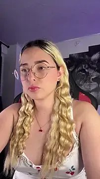 Irisweet_ on StripChat