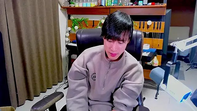 IroManager on StripChat