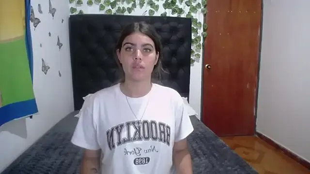 isabel_09 on StripChat