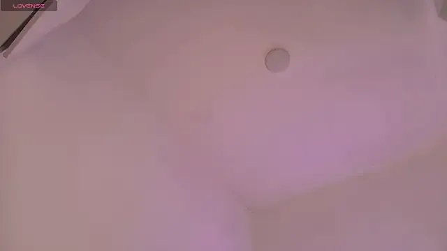 IsabelCortes on StripChat