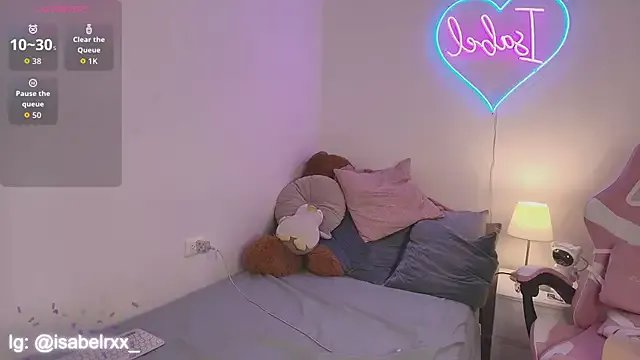 IsabelCortes on StripChat