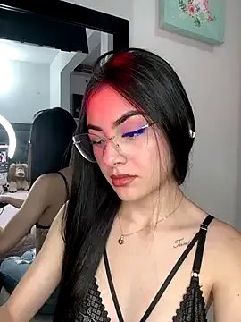 IslaCole on StripChat