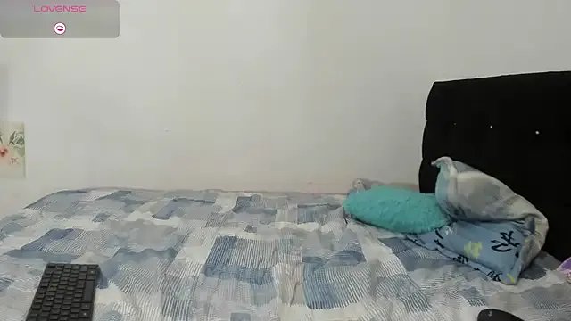 Itsmaraia2002 on StripChat