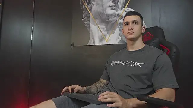 JacksonOlsenn on StripChat