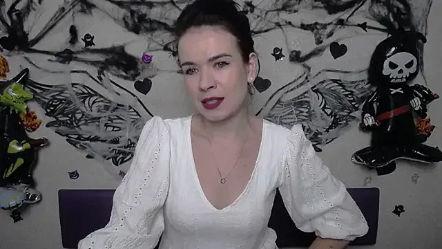 JasmineKouch on StripChat