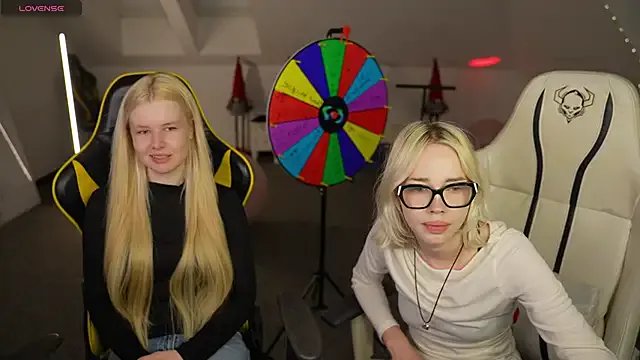 Jessica_start on StripChat