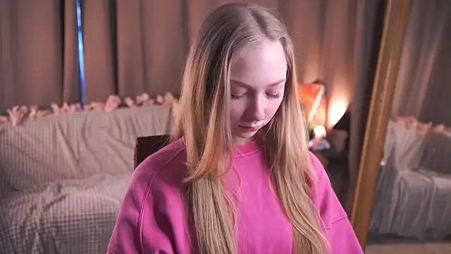 JosetteWeakly — Let's play with my lips