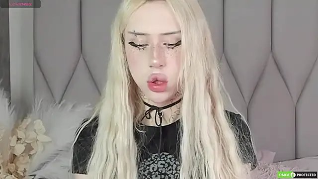 Joy_Barker on StripChat