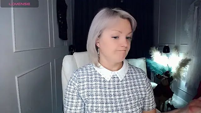 Juarnea on StripChat