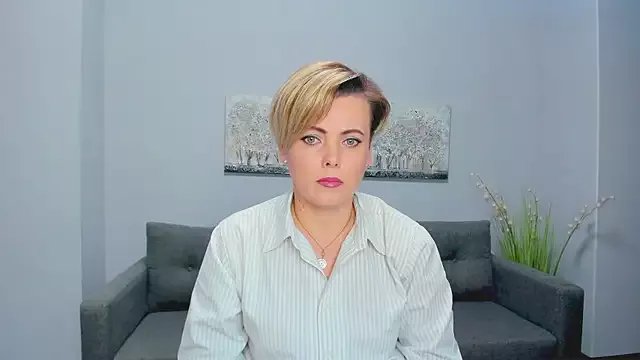 Julia_Wilsone on StripChat