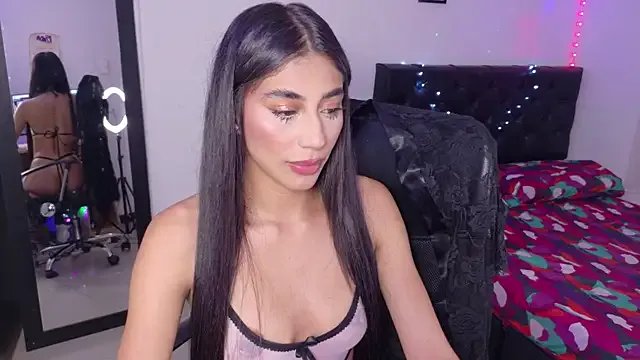 JulietaCheerr on StripChat