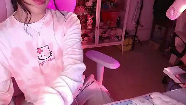 kaithra on StripChat