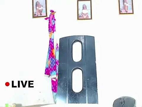 KandyHot_ on StripChat