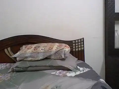 Kannada-Anu-Anu2002 on StripChat