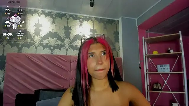 Karin_Ks on StripChat