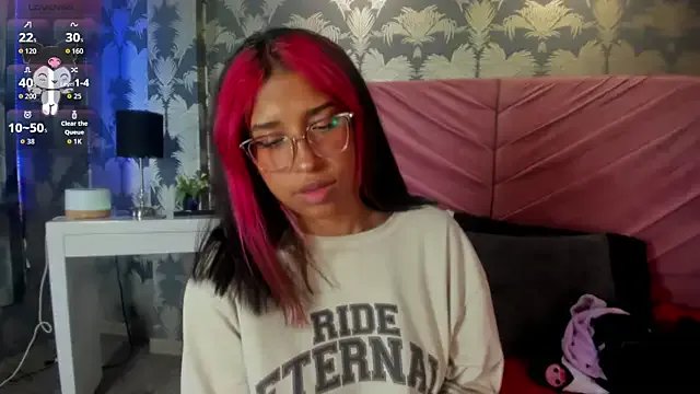 Karin_Ks on StripChat