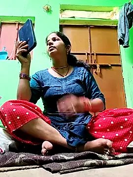 Karishma_cute on StripChat