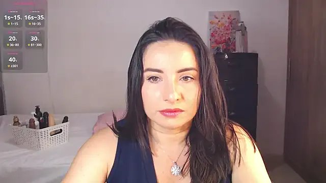 Karlinlive on StripChat