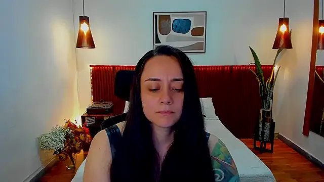 KatherineBond on StripChat