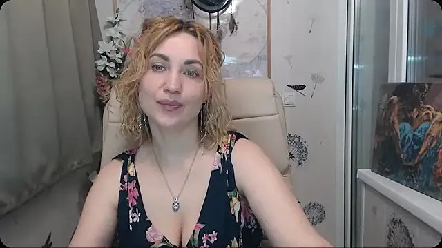 KatrinAlluring on StripChat