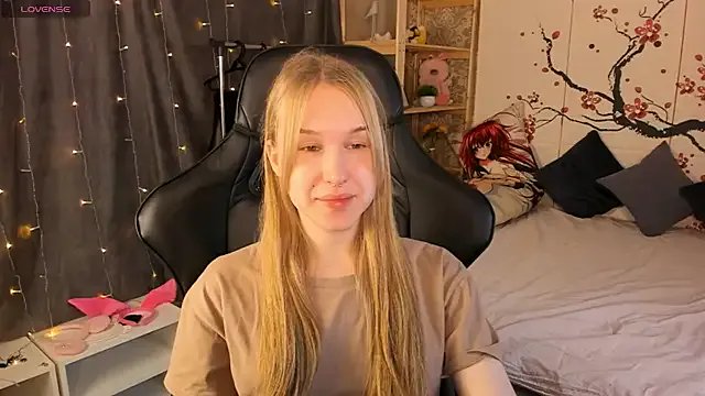 Katy_Midocalm on StripChat