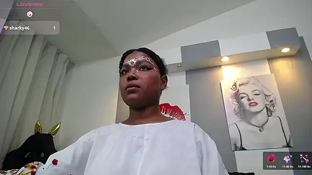 kavya_suri_'s avatar