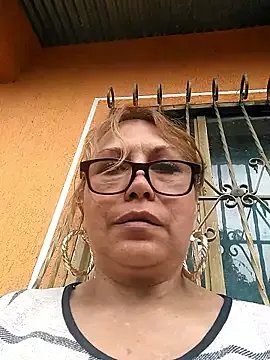 Kazsandraa on StripChat