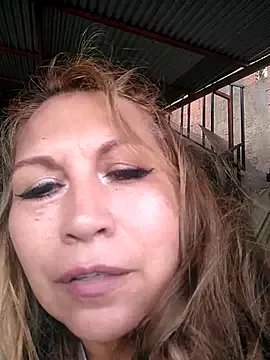 Kazsandraa on StripChat