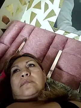 Kazsandraa on StripChat