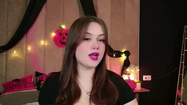 Kendra_Parlow on StripChat