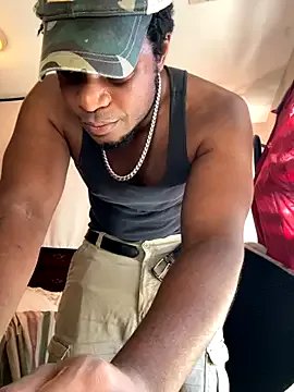 KeYBuMp323 on StripChat