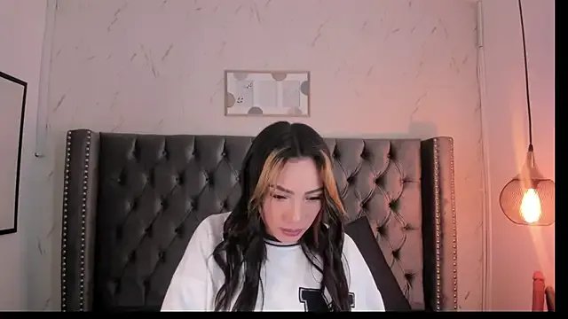 Kim_Blane on StripChat