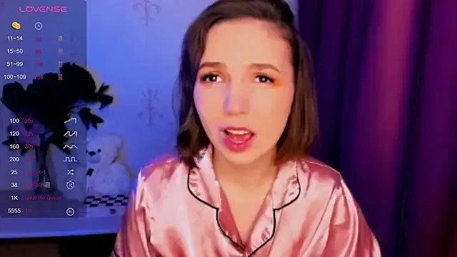 KindHazelHere_ on StripChat