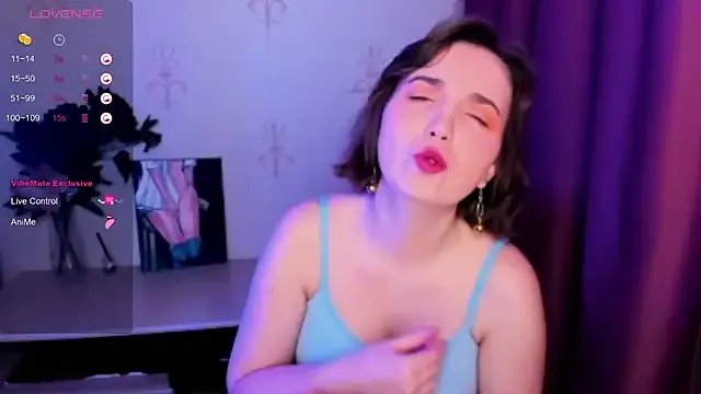 KindHazelHere_ on StripChat