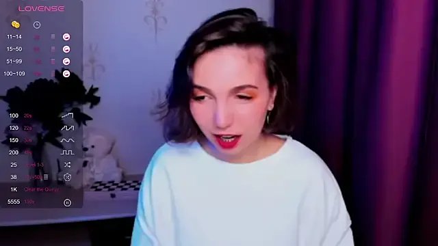 KindHazelHere_ on StripChat