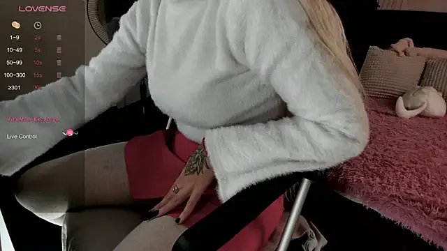 Kira_Key on StripChat