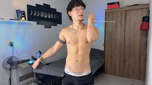 Kisan_Smith on StripChat