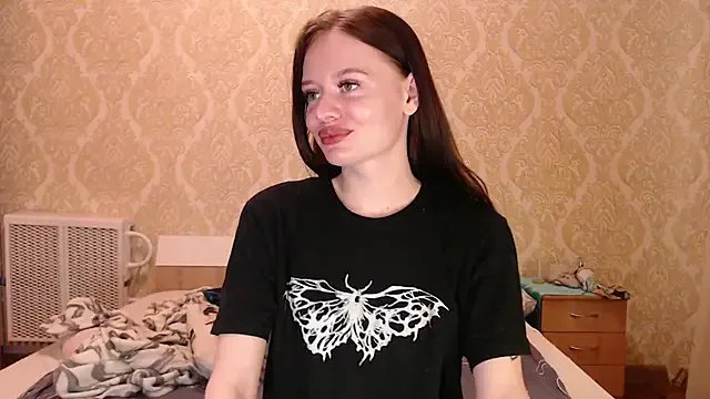 Kitkaat00 on StripChat