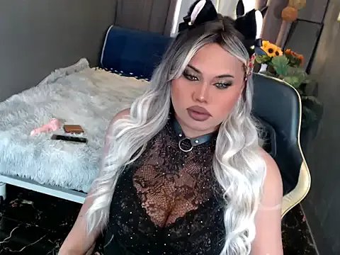 KitSmithCumerr on StripChat