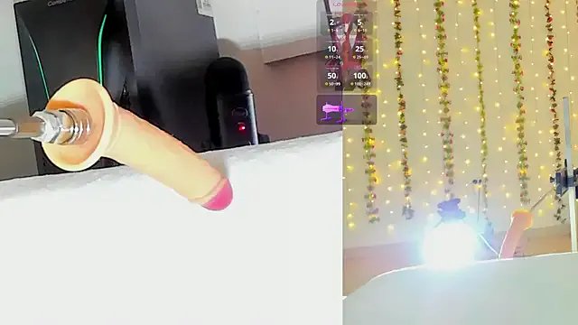 Kitty__Rose__ on StripChat