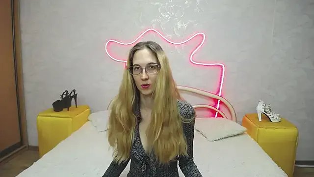 KlaryBrait on StripChat