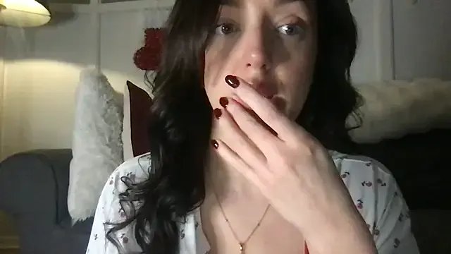 laceyjames24 on StripChat