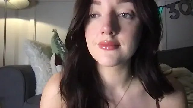 laceyjames24 on StripChat