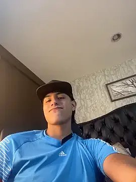 Lander_Cruz on StripChat