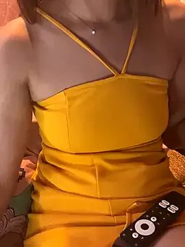 LaPetitechienne1 on StripChat