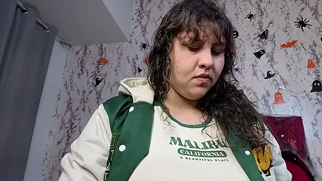 Larissa_Antonella on StripChat